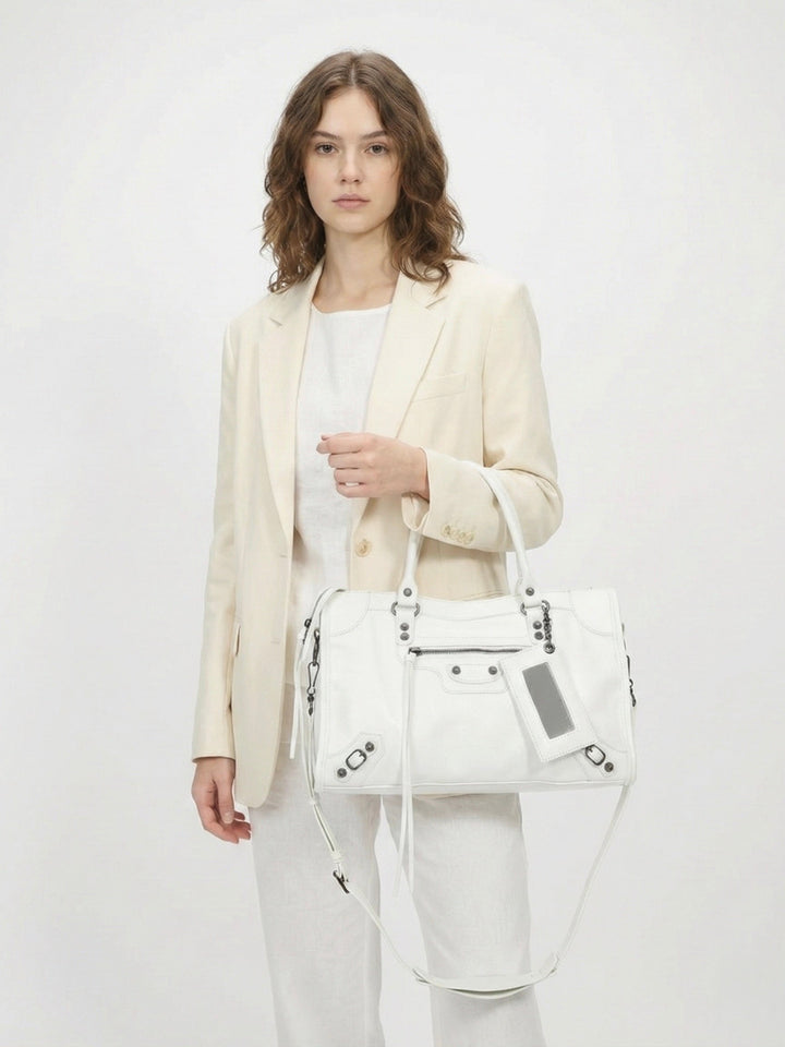 Carmela- Stylish Handbag with Spacious Interior & Minimalist Design
