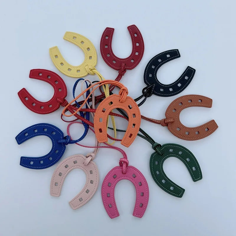 Charm Horseshoe Maris