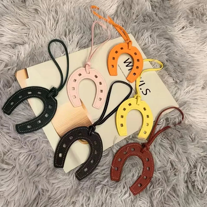 Charm Horseshoe Maris