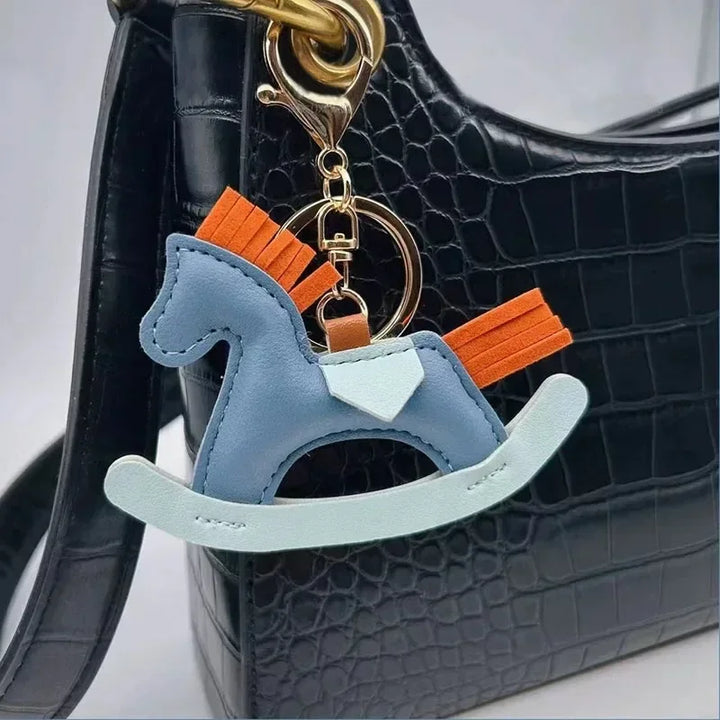 Maris Cavalinho Charm